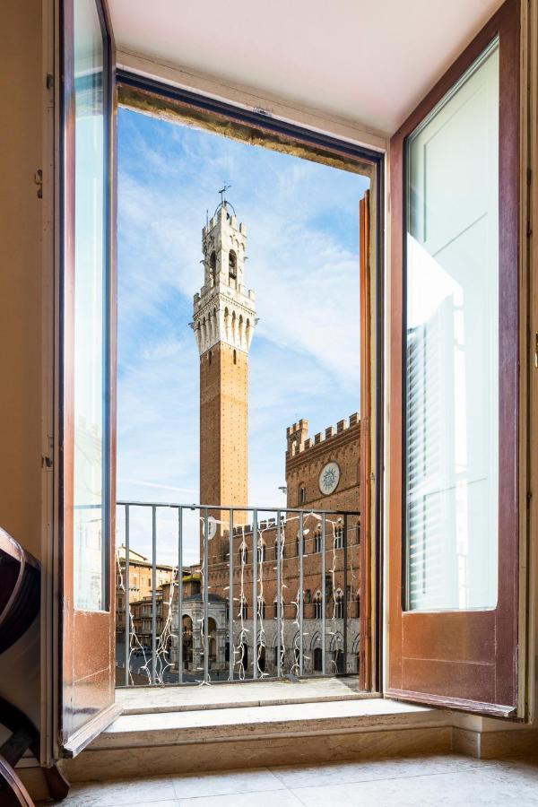 The Balcony Suite - Affaccio Su Piazza Del Campo Siena Exterior foto